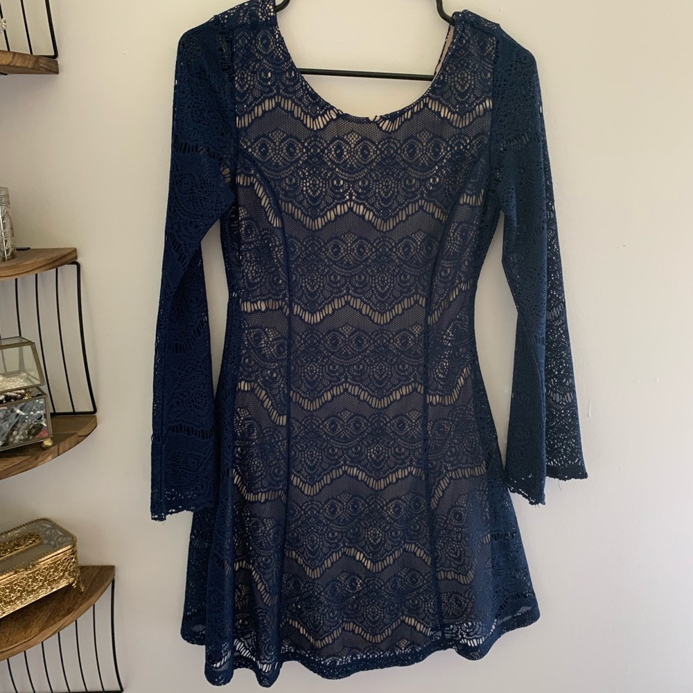 Bell sleeve lace overlay dress